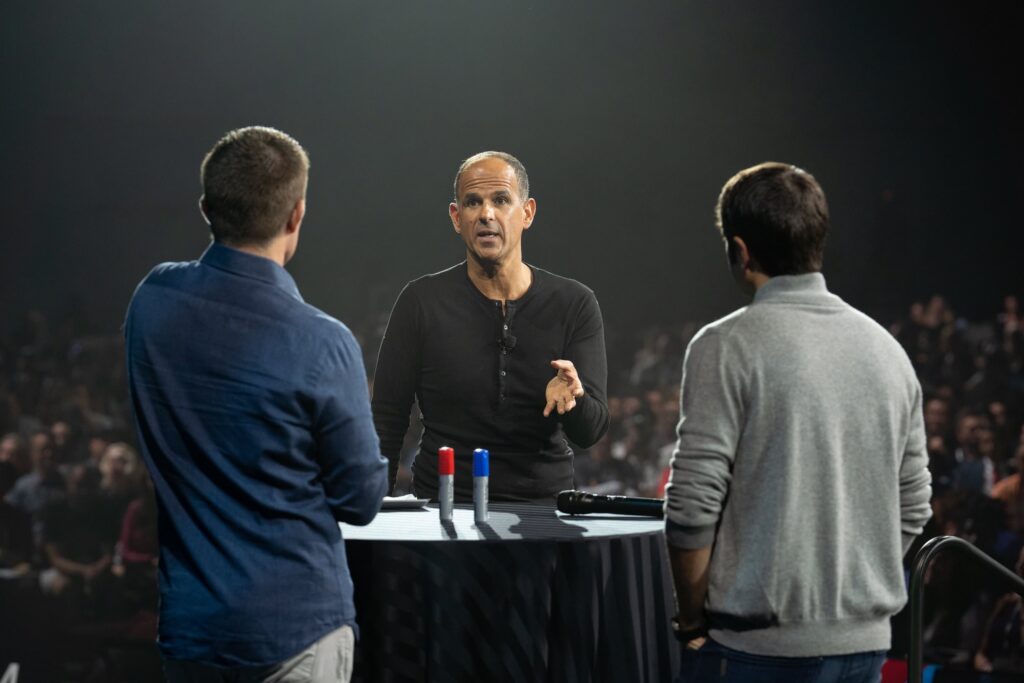 Marcus Lemonis Highlight with two audience members on stage